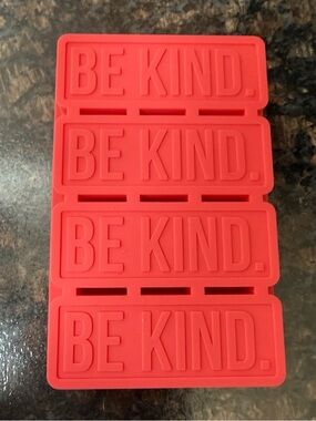 'BE KIND.' Silicone Bar Soap Mold Set